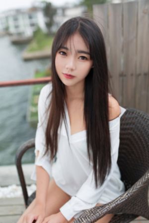 欧美名模情趣内衣_1080日韩电影在线